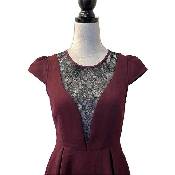 BCBGeneration Women's Fit-and-Flare Dress Size 4 Knee Length Lace Grunge Gothic - Picture 3 of 13